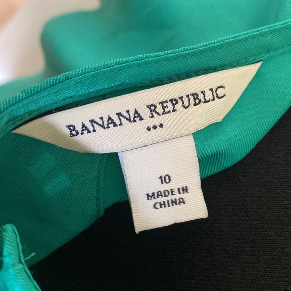 Banana Republic Green Dress with neck detailing - Picture 5 of 6